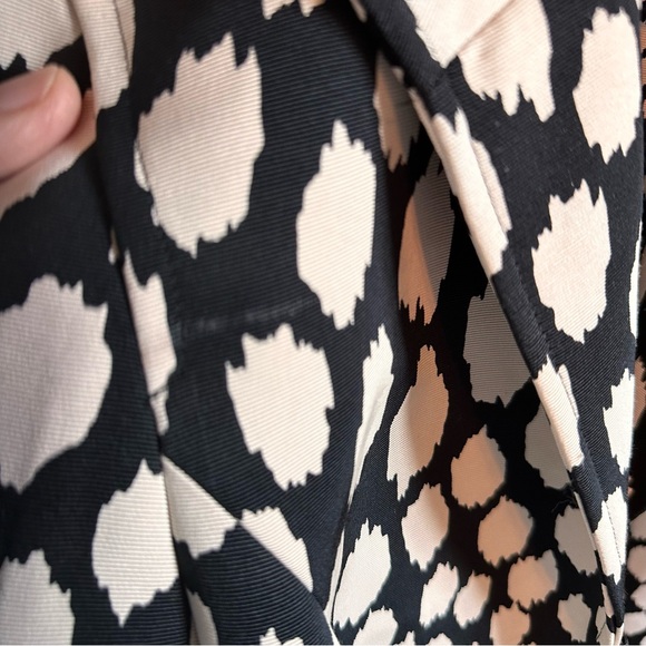 O-21 Chico’s Black & White Spotted Swing Coat sz 0 - Picture 5 of 6